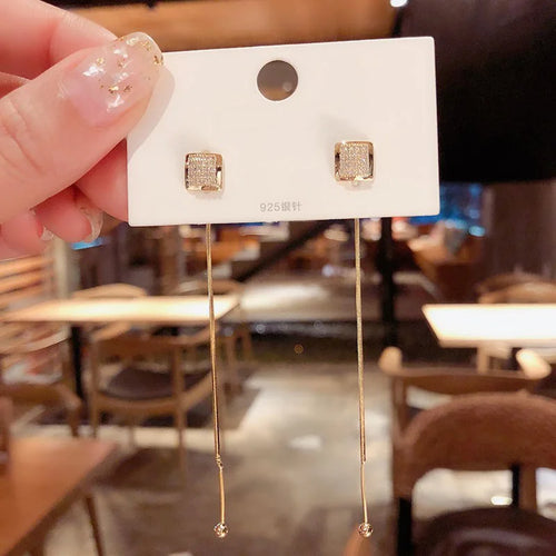 2022 New Trend Simulation Pearl Long Earrings Women's Flower