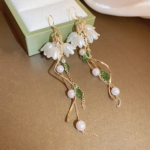 Fashion Korean Angel Eye Earrings Gold Color Plated Rhinestones Inlay