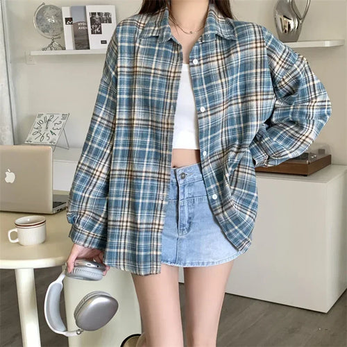 Black Flannel Shirt for Women Long Sleeve Collared Button-Up Tartan