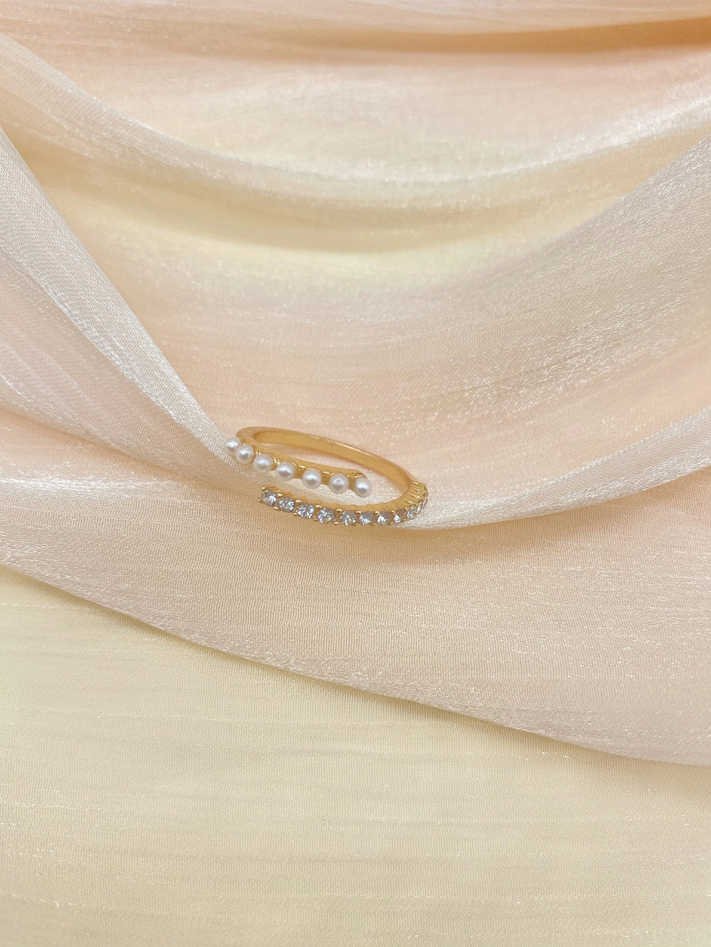 A Creative Punk-style Hollow Geometric Irregular Melting Electroplated