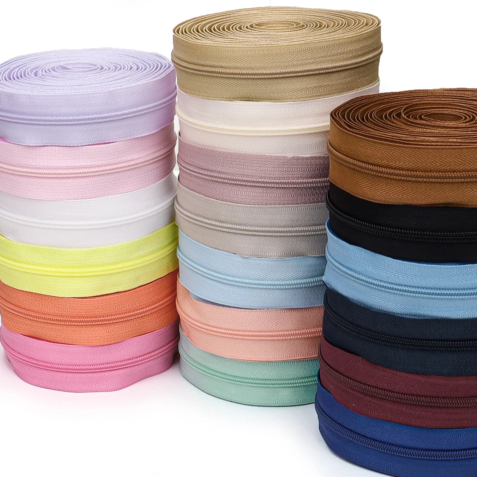 1 group = 4.5m zipper + 10 plastic zipper heads, 20 colors optional,